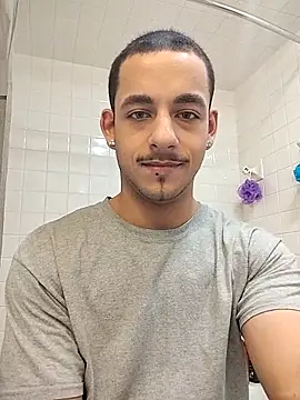 momo0208 online show from March 5, 10:28 pm