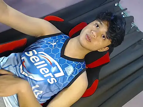 blaze tylerxx online show from April 6, 6:47 am