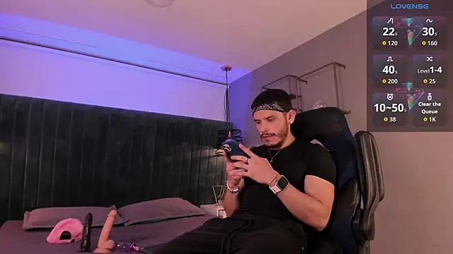 liam es online show from March 31, 5:53 am