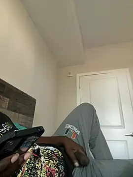 makeherfeelg online show from February 19, 9:55 pm