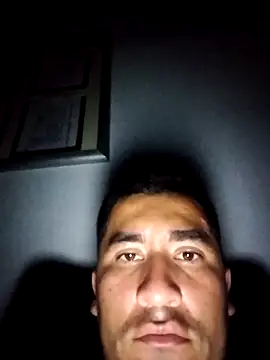 Vergonylechero online show from February 20, 1:46 am