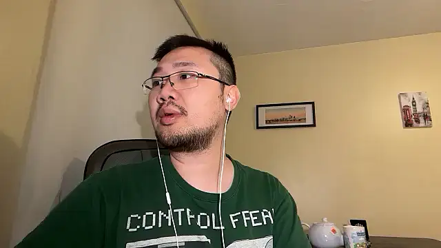 jasonryu2025 online show from May 3, 7:38 pm