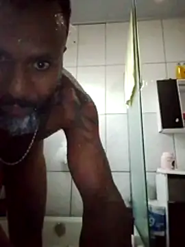 maurofoz26 online show from March 6, 9:45 pm