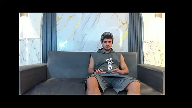 Latins on fire online show from June 20, 11:26 am