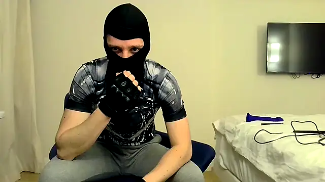 RyanRubber online show from March 28, 9:37 pm