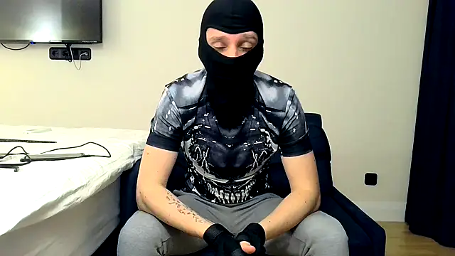 RyanRubber online show from April 9, 8:26 pm