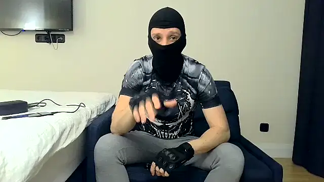 RyanRubber online show from April 10, 8:27 pm