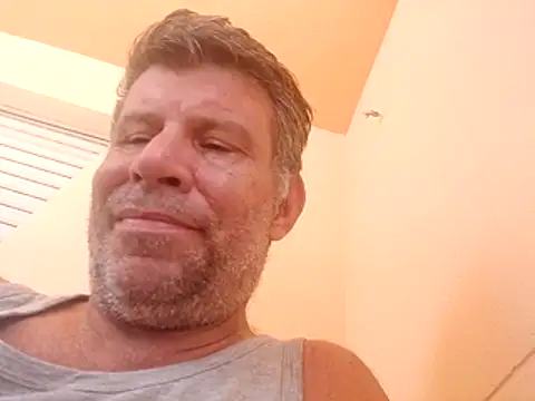 stud2512 online show from June 20, 12:43 pm