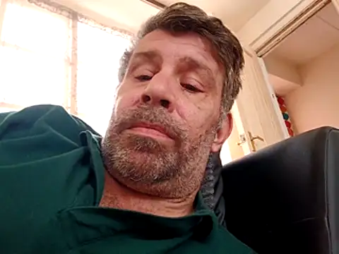 stud2512 online show from April 24, 12:40 pm