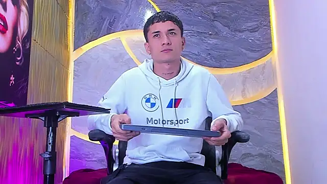 Matheus Ic  online show from March 23, 10:27 pm