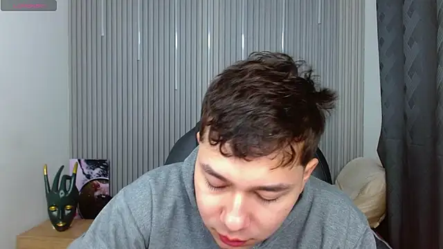Julian Smith21 online show from June 21, 3:56 am