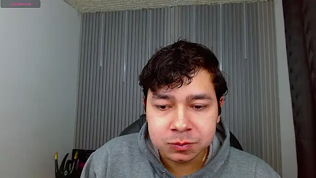 Julian Smith21 online show from May 14, 3:37 am