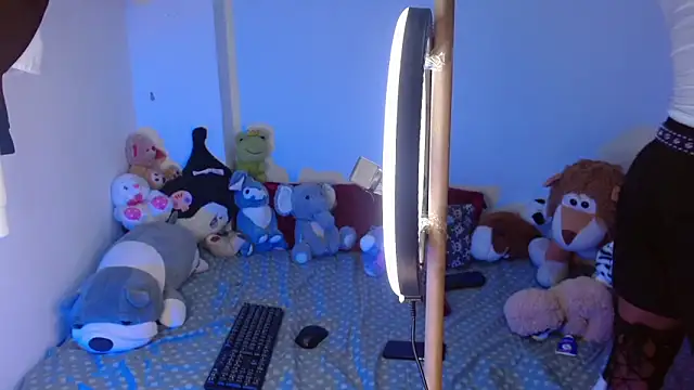 Billie Turneer online show from March 31, 4:14 am