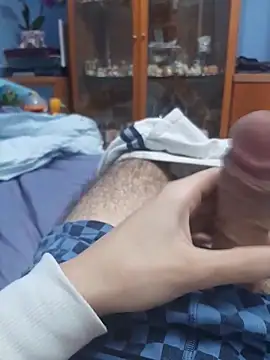 ilcazzone32 online show from March 22, 9:53 pm