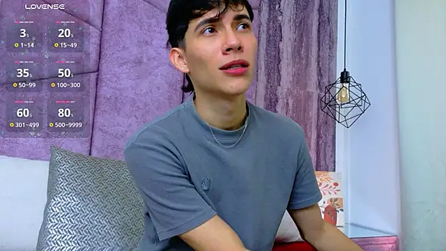 AronTawers online show from April 23, 7:16 pm