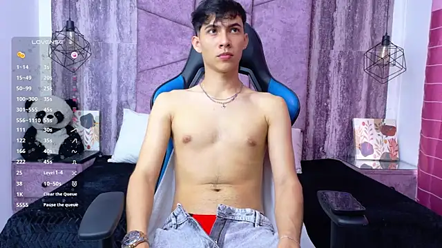 AronTawers online show from June 8, 7:26 pm