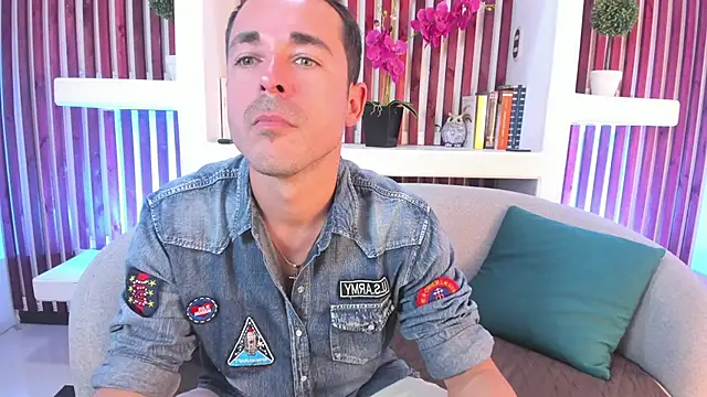 Adams Sanz online show from May 8, 8:09 pm