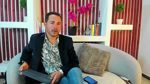 Adams Sanz online show from May 6, 7:47 pm