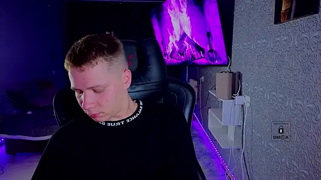 Karl Night  online show from May 6, 6:19 pm