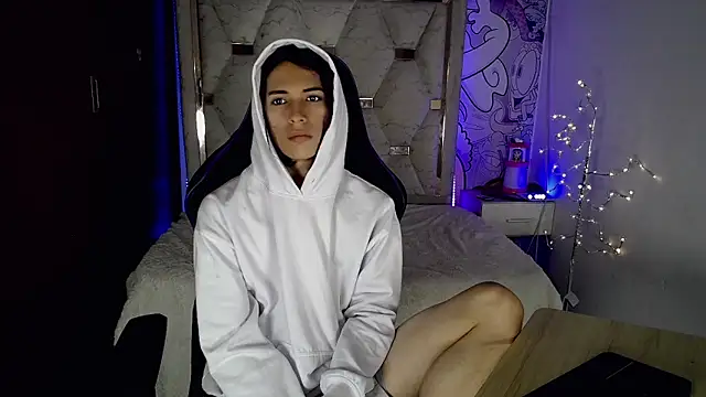 Larry craft online show from April 27, 9:53 pm