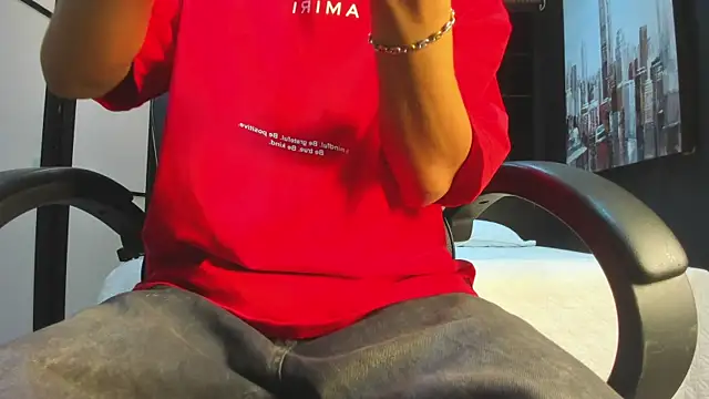 DylanRoyce  online show from April 23, 1:02 pm