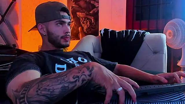 Vincentblack online show from April 27, 2:30 am
