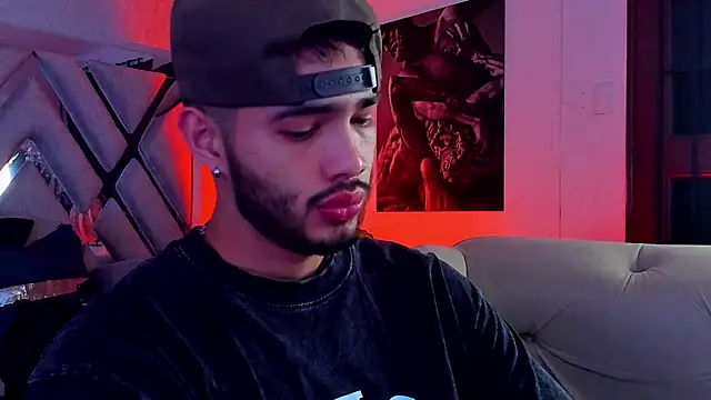 Vincentblack online show from April 29, 5:34 am