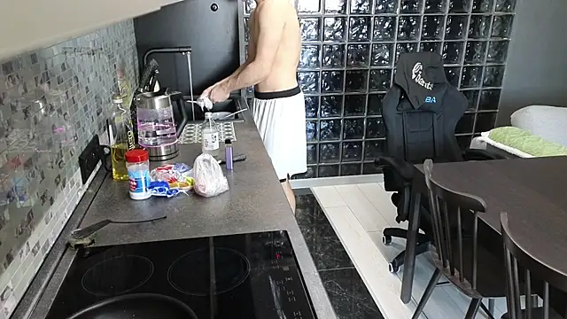 chantatummm online show from May 4, 8:49 am