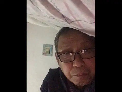 yaocaobi8 online show from April 1, 1:52 pm