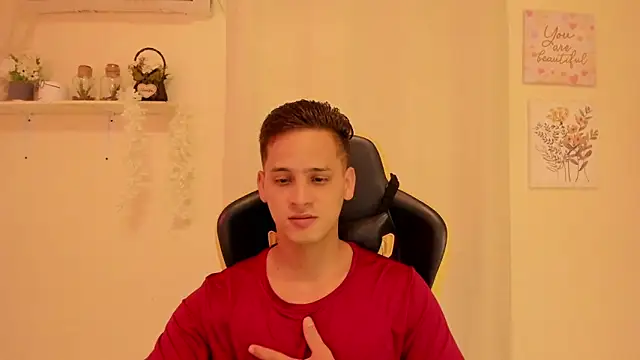 sexy andres01 online show from May 1, 2:19 pm