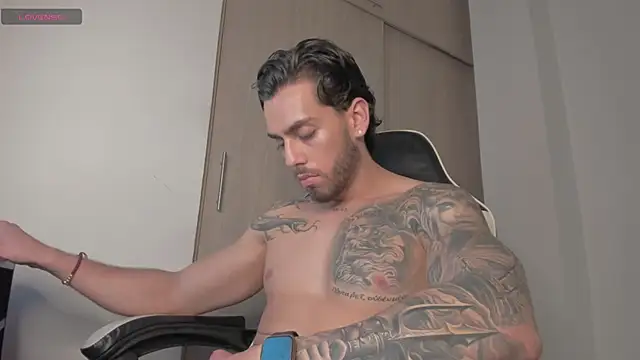 Axel  Blaze online show from April 29, 5:30 pm