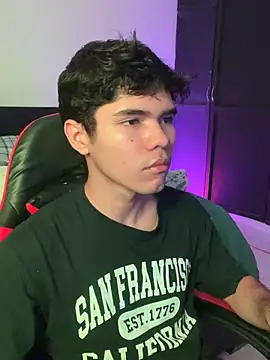 Camii pink online show from March 10, 6:47 pm