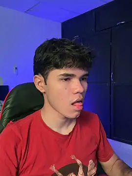 Camii pink online show from April 6, 4:52 pm