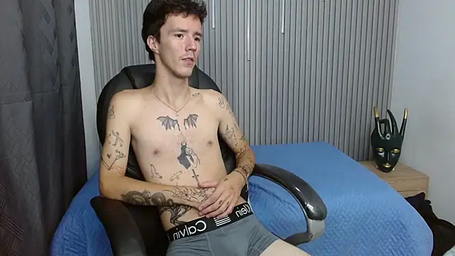 CamiEvan online show from March 22, 8:14 pm