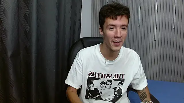 CamiEvan online show from March 21, 8:02 pm