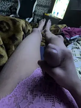 junio7382 online show from February 25, 7:53 am