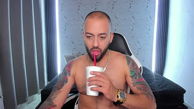 Jacke Taylor1 online show from April 3, 3:58 am