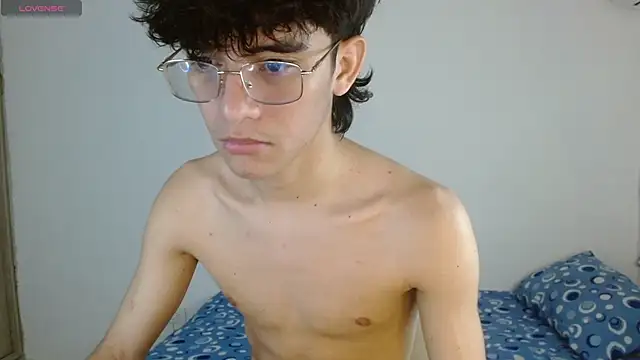 noah millerx online show from May 8, 4:24 am