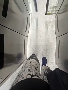 chicnormal35 online show from March 18, 5:54 am