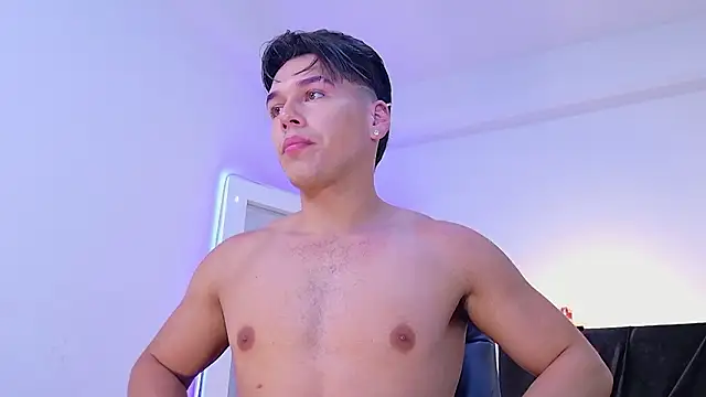 NIKLAS BRAUNN01 online show from March 18, 11:02 am