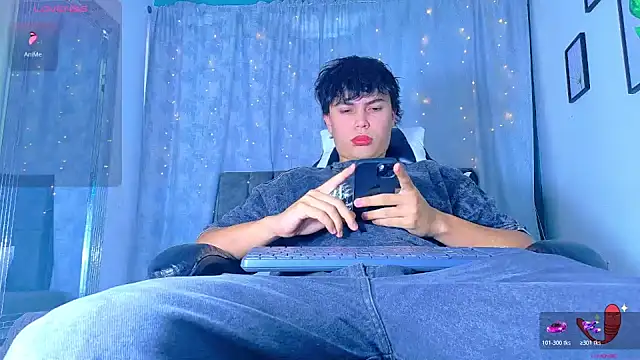 Dantekent online show from April 28, 1:16 pm