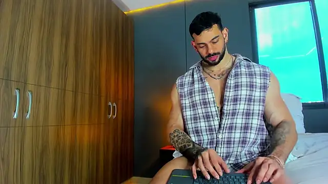 massimo visconti online show from March 19, 3:15 pm