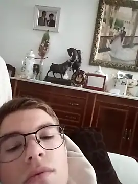 Alejandro27003 online show from March 8, 5:17 pm