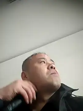 wanggang880903 online show from April 25, 9:45 pm