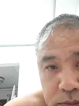 wanggang880903 online show from May 2, 6:32 pm