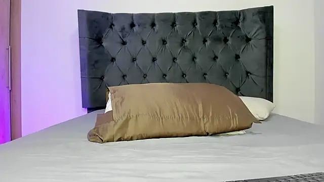 Camiloriiveera online show from May 10, 1:51 am