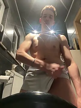 KillianLau26510 online show from March 31, 12:45 am