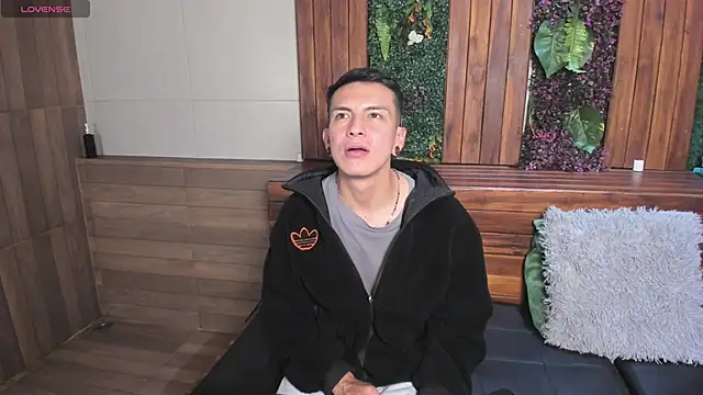 Juanse Colling online show from March 26, 7:40 pm