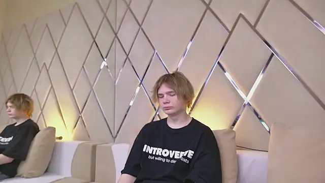 OrsoneRockingham online show from February 28, 10:36 am