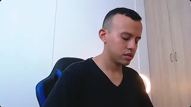 Damian Wish online show from April 9, 7:20 pm